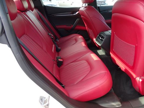 Used 2018 Maserati Ghibli S Q4 image 11