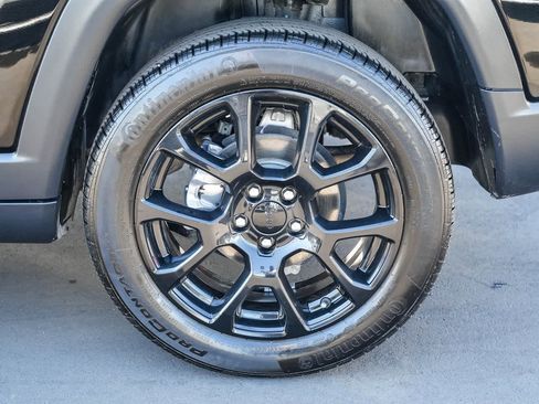 Used 2023 Jeep Compass Altitude image 9