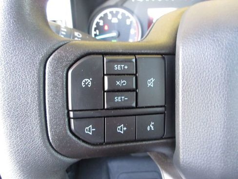 New 2026 Ford F250 XL w/ XL Chrome Package RWD image 17