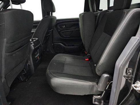 Used 2019 Nissan Titan SV w/ SV Convenience Package AWD/4WD image 12