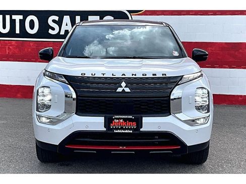 Used 2024 Mitsubishi Outlander Ralliart image 3