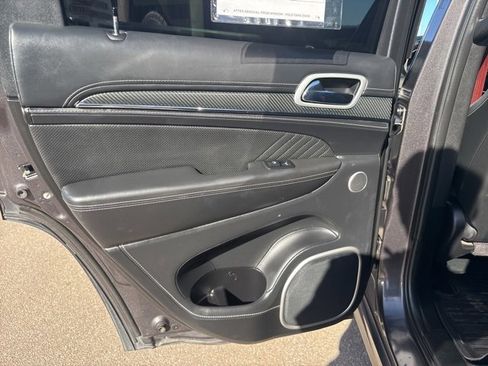 Used 2018 Jeep Grand Cherokee SRT image 16