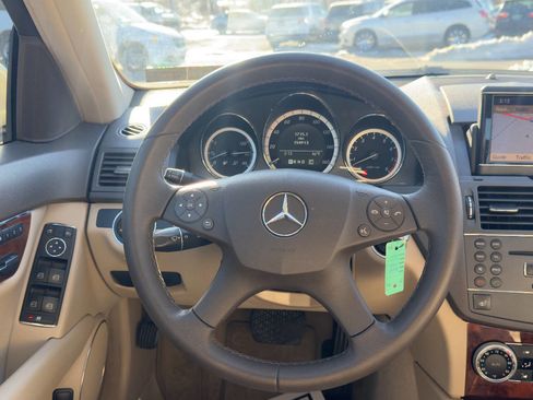Used 2010 Mercedes-Benz C 300 4MATIC Sedan image 19