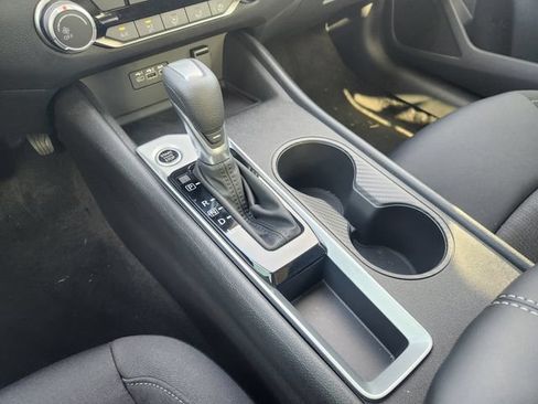 Used 2025 Nissan Altima 2.5 S FWD image 21
