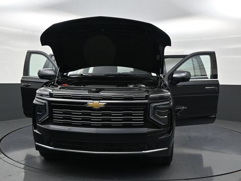 Used 2026 Chevrolet Suburban High Country AWD/4WD image 33