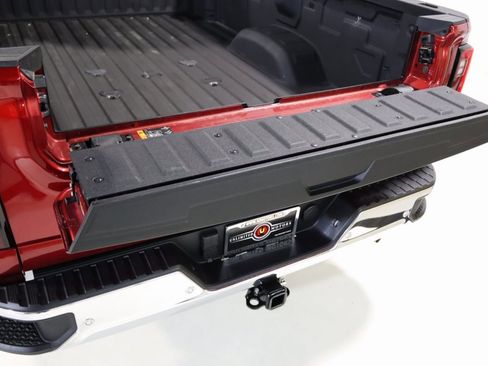 Used 2025 GMC Sierra 3500 SLT w/ SLT Premium Package image 16