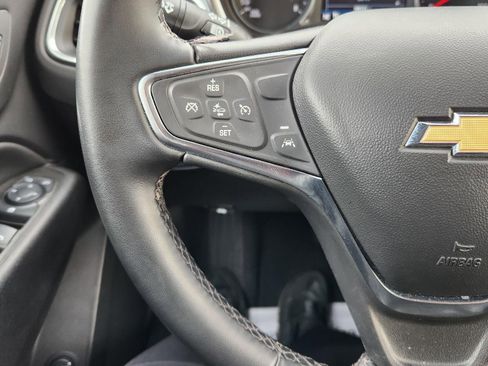 Used 2024 Chevrolet Equinox LT image 11