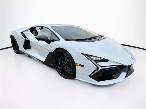 Used 2024 Lamborghini Revuelto image 43