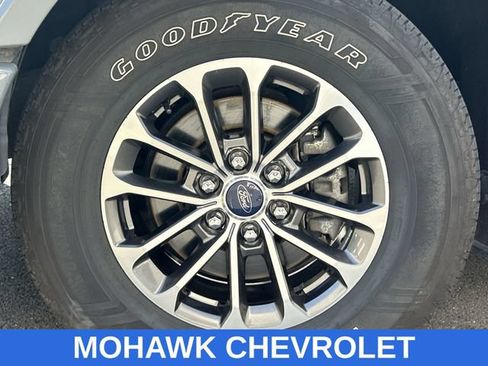 Used 2019 Ford F150 XLT w/ Equipment Group 302A Luxury AWD/4WD image 33