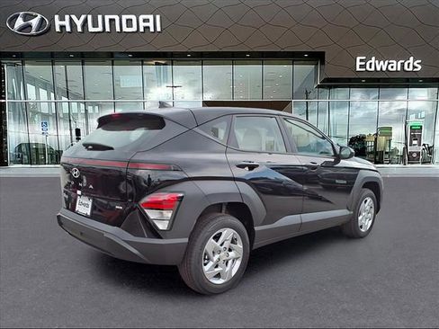 New 2026 Hyundai Kona SE image 7