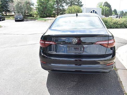 Used 2023 Volkswagen Jetta S image 5