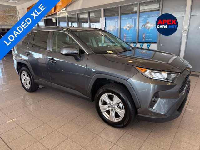 Used 2020 Toyota RAV4 XLE w/ Convenience Package FWD image 1