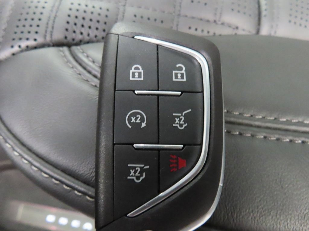 Used 2026 Cadillac Escalade Platinum Sport w/ LPO, Floor Liner Package AWD/4WD image 61