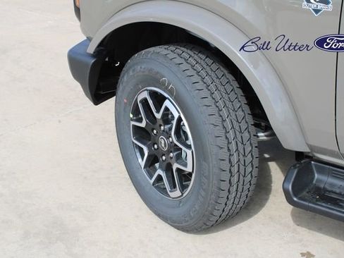 New 2026 Ford Bronco Outer Banks image 5