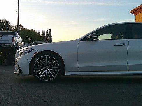 Used 2023 Mercedes-Benz S 580 4MATIC Sedan image 3