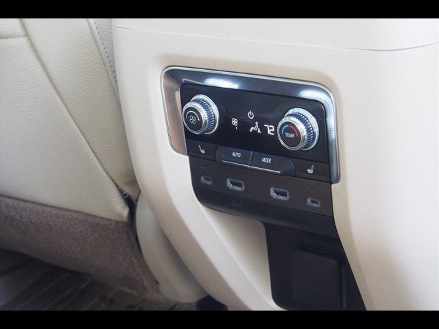 Used 2021 GMC Yukon Denali w/ Denali Ultimate Package AWD/4WD image 16