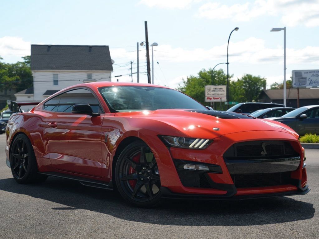 Used 2022 Ford Mustang Shelby GT500 w/ Carbon Fiber Track Pack RWD image 31