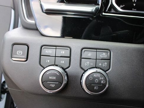 New 2026 GMC Sierra 1500 SLT w/ SLT Premium Plus Package AWD/4WD image 12