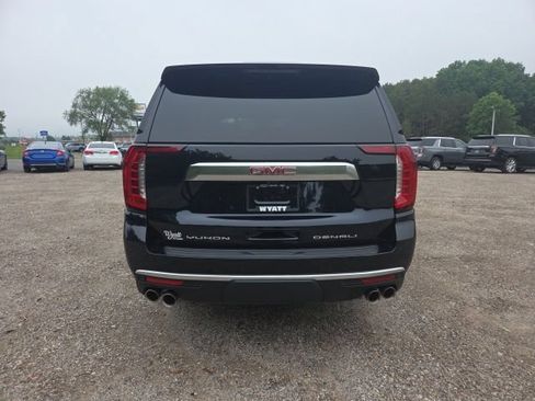 Used 2023 GMC Yukon XL Denali w/ Denali Reserve Package AWD/4WD image 8