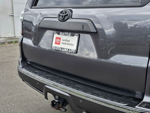 Certified 2022 Toyota 4Runner Limited AWD/4WD image 16