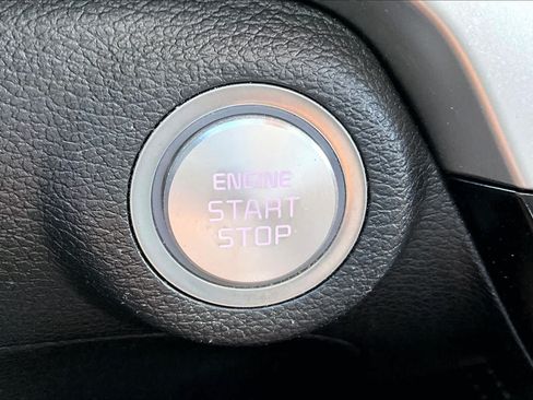 Used 2024 Kia Telluride EX w/ EX Captain's Chair Package FWD image 31