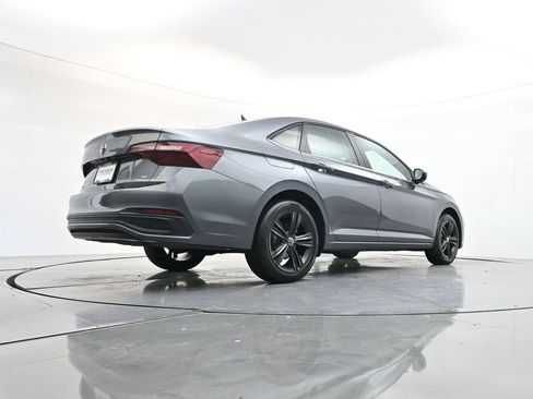 Used 2023 Volkswagen Jetta SE FWD image 39