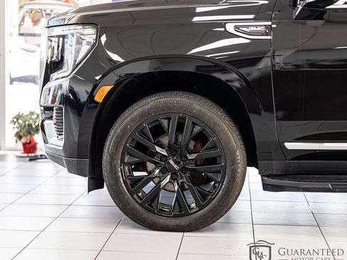 Used 2021 GMC Yukon XL Denali w/ LPO, Illumination Package AWD/4WD image 7