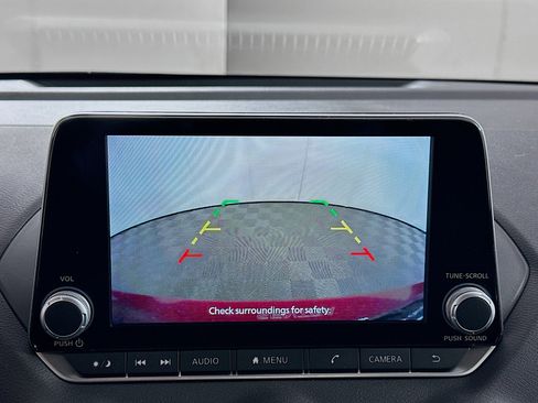 Used 2024 Nissan Sentra SV image 22