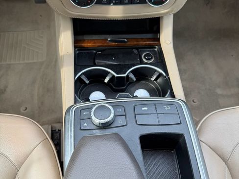 Used 2013 Mercedes-Benz GL 450 4MATIC image 19