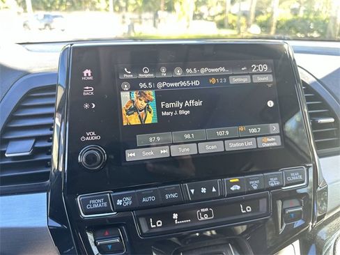 Used 2023 Honda Odyssey Touring image 12