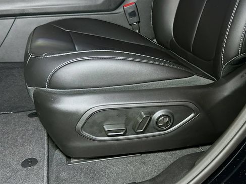 New 2026 Jeep Grand Cherokee Limited w/ Limited Altitude Package AWD/4WD image 15