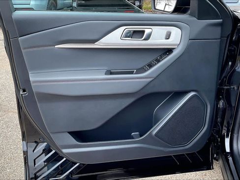 New 2026 Ford Explorer Active w/ Active Comfort Package image 10