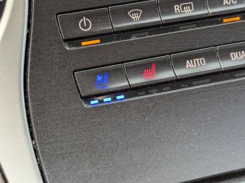 Used 2019 Lincoln Nautilus Reserve FWD image 32