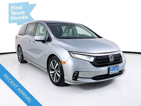 Used 2021 Honda Odyssey Touring image 1