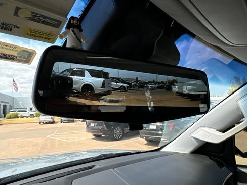 Used 2019 Cadillac Escalade Luxury AWD/4WD image 14