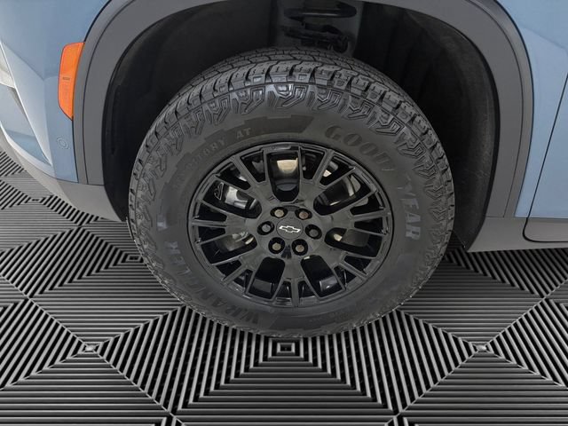 Used 2025 Chevrolet Traverse Z71 w/ Enhanced Driving Package AWD/4WD image 9