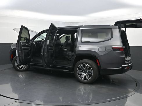 Used 2022 Jeep Wagoneer Series III w/ Convenience Group I AWD/4WD image 47