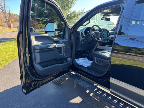 Used 2022 Ford F250 Lariat w/ Tremor Off-Road Package image 21