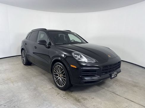 Certified 2023 Porsche Cayenne Platinum Edition AWD/4WD image 9