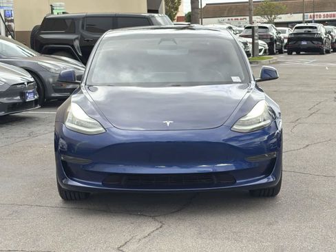 Used 2020 Tesla Model 3 Standard Range Plus image 2