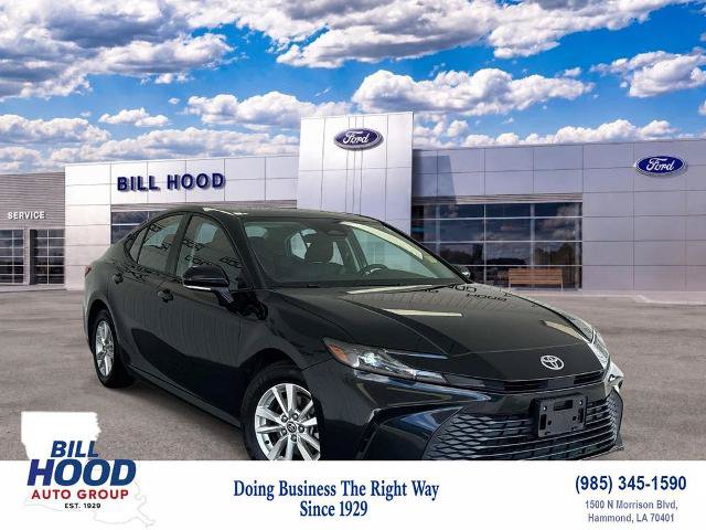 Used 2025 Toyota Camry LE FWD image 1