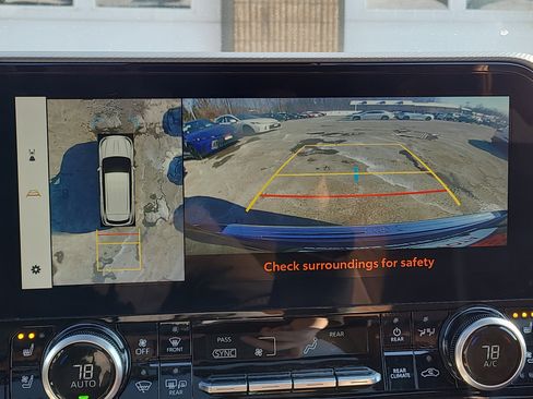 Used 2023 Toyota Highlander Platinum image 27