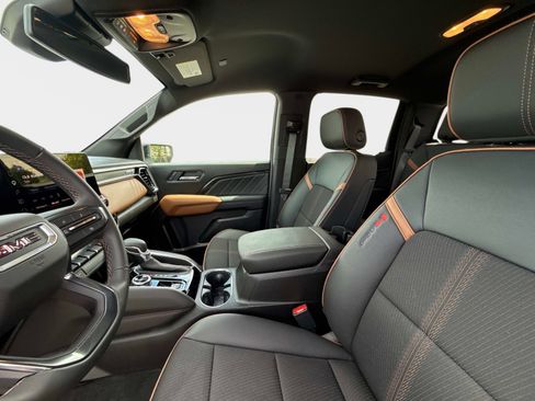 Used 2026 GMC Canyon AT4 AWD/4WD image 23