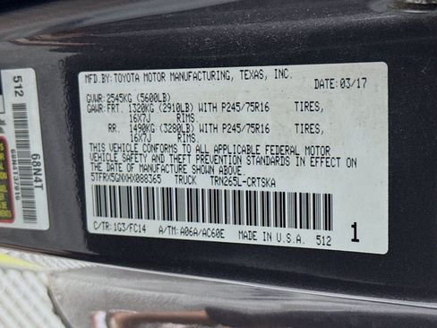 Used 2017 Toyota Tacoma SR5 w/ SR5 Appearance Package (SM) RWD image 37