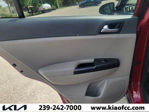 Used 2019 Kia Sportage LX FWD image 12