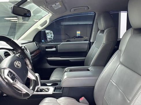 Used 2017 Toyota Tundra Limited w/ Limited Premium Package image 12