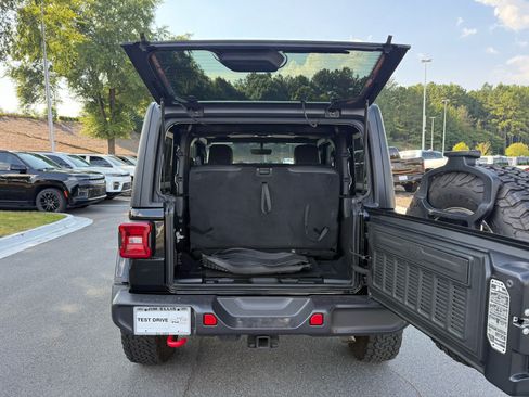 Used 2022 Jeep Wrangler Rubicon w/ LED Lighting Group AWD/4WD image 28