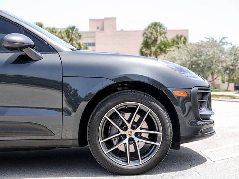 Used 2022 Porsche Macan AWD/4WD image 24