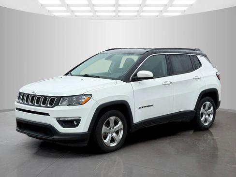 Used 2019 Jeep Compass Latitude w/ Popular Equipment Group image 7