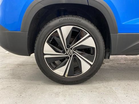 Used 2023 Volkswagen Taos SE AWD/4WD image 7
